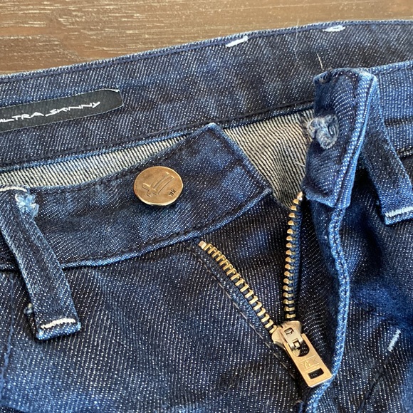 William Rast blue jeans founded in the USA. Size 24 long. - Picture 7 of 12